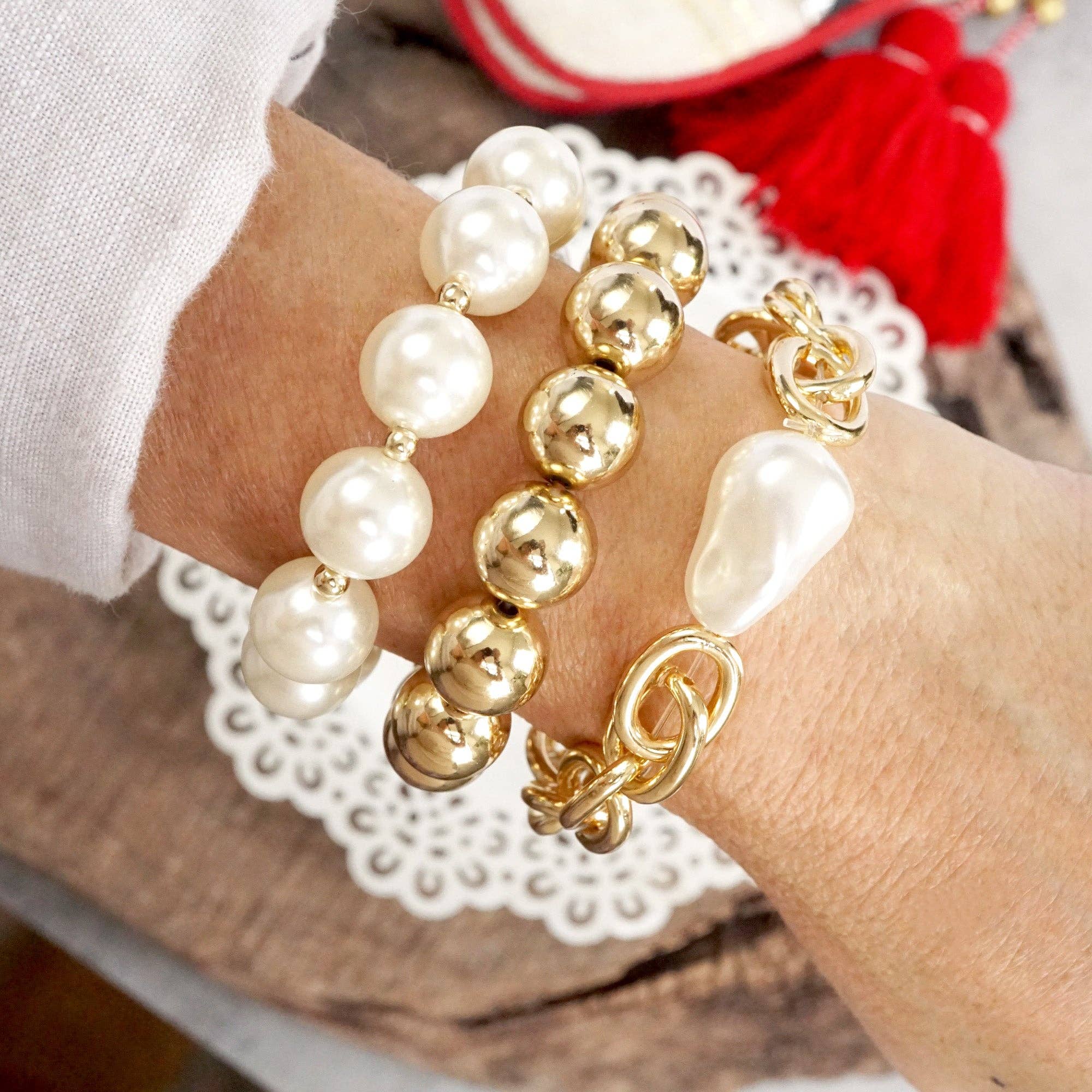 Chunky Chain and beads bracelet set pearlized and golden large ball beads-Bracelets-PennyLine inc-Stuffology - Where Vintage Meets Modern, A Boutique for Real Women in Crosbyton, TX