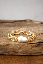 Chunky Chain with a large pearl Bracelet in Worn Gold-Bracelets-PennyLine inc-Stuffology - Where Vintage Meets Modern, A Boutique for Real Women in Crosbyton, TX